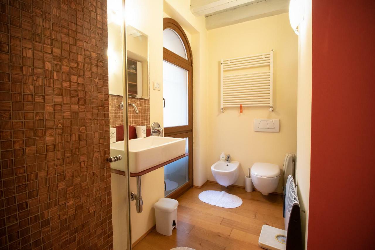 Lovely Apartment Sottoriva Verona Buitenkant foto