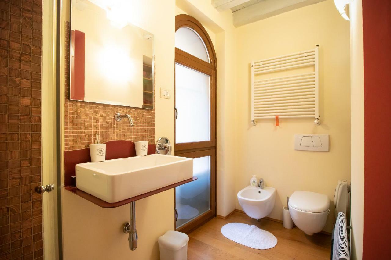 Lovely Apartment Sottoriva Verona Buitenkant foto